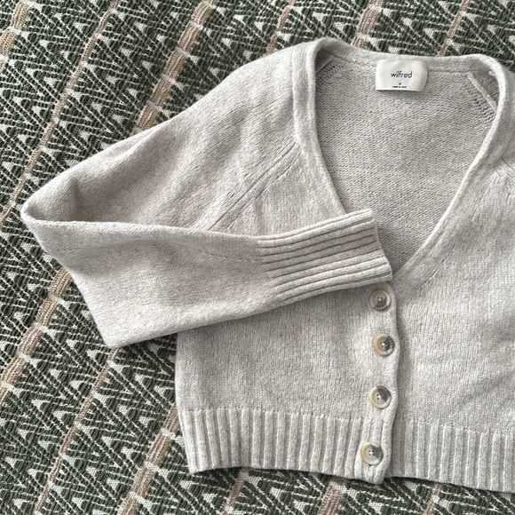 Aritzia Wilfred, cropped button down sweater - Light Gray - Picture 3 of 8